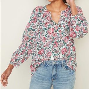 Old Navy Floral-Print Tie-Neck Swing Blouse for Women. Brand new with tags!